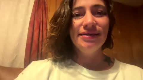 Snapshot of arielwyld chatting on October 4, 10:25 pm ariel colin when hes here online show from October 4, 10:25 pm
