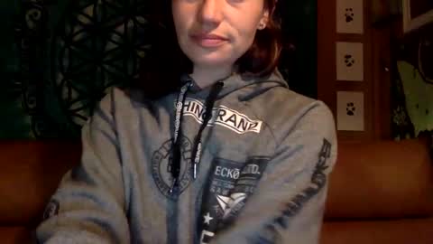 Snapshot of arielwyld chatting on December 22, 11:09 pm ariel colin when hes here online show from December 22, 11:09 pm