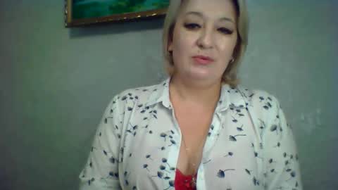 ArielXLoveresss online show from November 22, 8:39 am