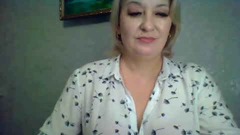 ArielXLoveresss online show from November 23, 9:22 am