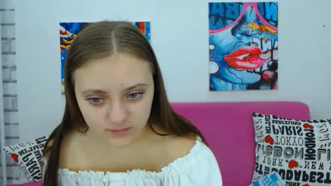 Snapshot of arinabelle chatting on October 20, 2:14 am arinabelle online show from October 20, 2:14 am