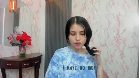 arisha_lee2 online show from January 9, 12:41 pm