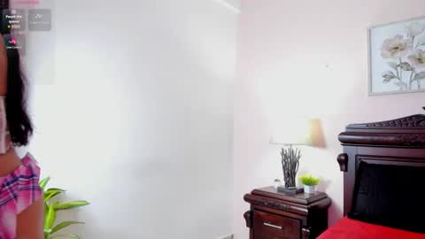 Ari  online show from September 25, 1:32 pm