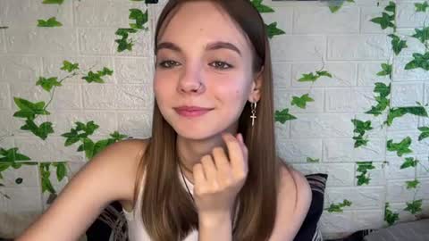 Lisa online show from June 25, 2:18 pm