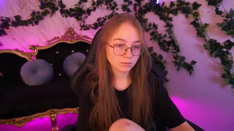 arrinawair online show from October 17, 8:06 am