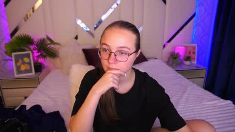 arrinawair online show from September 12, 7:29 am