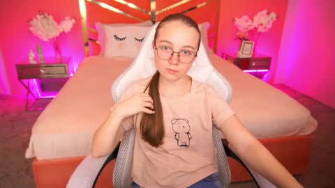 arrinawair online show from September 25, 9:19 am