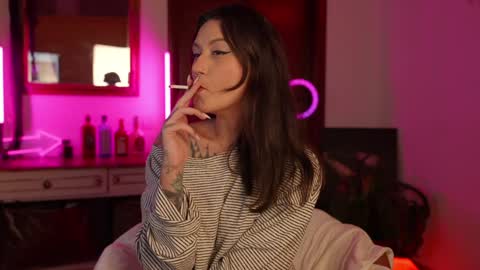 Maya online show from December 6, 7:00 pm