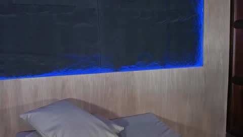 artemisablake online show from January 28, 10:01 pm