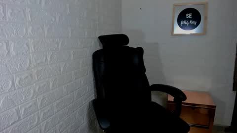 artenisa_tay69 online show from September 23, 3:15 am