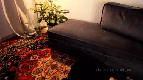 Snapshot of artgea chatting on October 9, 10:47 pm Linda independent model artgeea online show from October 9, 10:47 pm