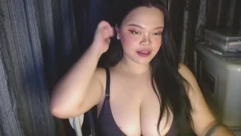 monica online show from April 30, 3:01 am