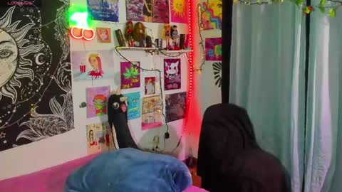 Isabella Cherry online show from May 7, 1:54 am