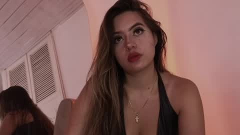 arycooper_ online show from June 1, 2:19 pm