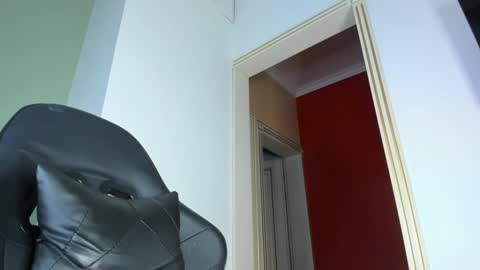 Asami online show from November 19, 1:00 pm