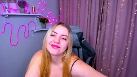 Snapshot of ashley__rous chatting on February 24, 2:49 am Ashley online show from February 24, 2:49 am