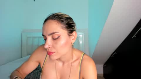 ashley_blair online show from January 10, 7:00 pm