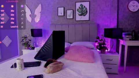 Ashleyy online show from February 20, 11:53 am