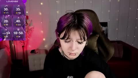 Ashley online show from April 7, 8:55 pm