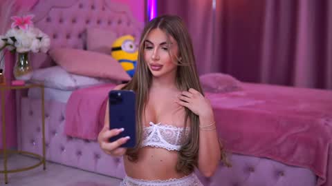 Snapshot of ashleysinnx chatting on February 7, 7:06 pm Ashley online show from February 7, 7:06 pm