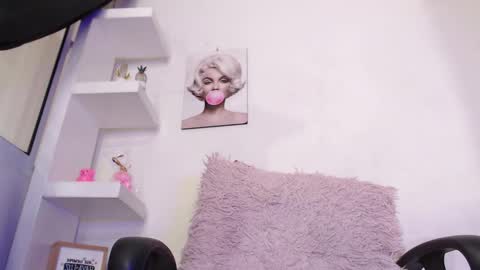 Snapshot of ashlyvesneva chatting on March 8, 8:13 pm  Ashly online show from March 8, 8:13 pm