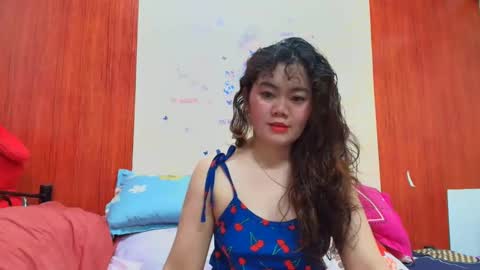 Snapshot of asiandesire25 chatting on January 6, 10:47 pm Jenny online show from January 6, 10:47 pm