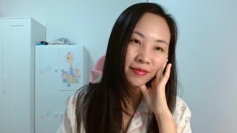 Tabby online show from November 25, 3:25 pm