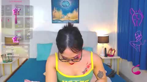 asiantopfucker02 online show from September 12, 7:10 pm