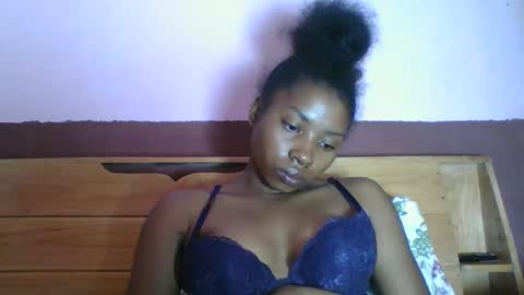 asmiraa online show from February 18, 6:40 pm