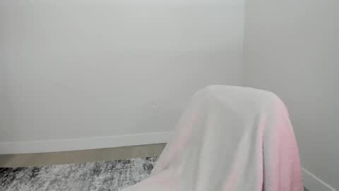 Astrid Luxe online show from March 23, 3:40 pm