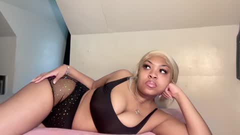 aunyxxx online show from February 3, 6:17 pm