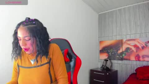 Aura Bluee Love online show from April 28, 3:54 am