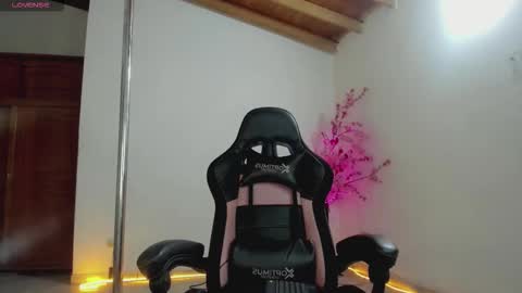 aura online show from September 17, 7:39 am