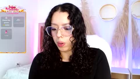 Aurora online show from February 2, 4:44 am