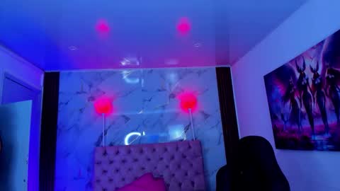 Aurora Diaz online show from February 2, 7:35 pm