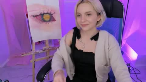 aurorawrenfield online show from November 11, 10:12 am