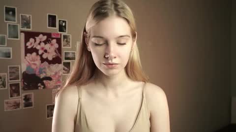 auroremanaugh online show from July 24, 7:17 am