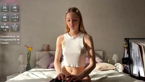 Annie online show from March 12, 1:14 pm