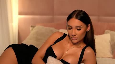 Ava online show from June 11, 12:20 am