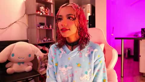 AVA online show from March 21, 10:59 pm