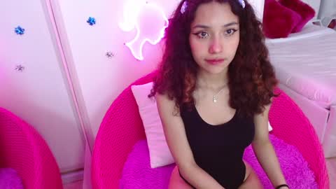 Snapshot of ava_williams_ chatting on December 28, 1:06 pm AVA online show from December 28, 1:06 pm