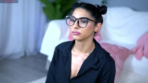 Ava online show from March 29, 9:36 pm