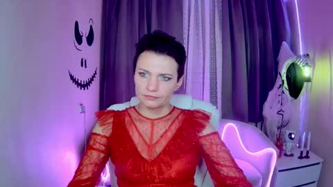 avasaturnian online show from October 21, 1:04 pm