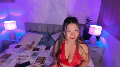 avawhiite online show from November 13, 8:52 pm