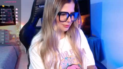 Avrill Morgan online show from September 14, 8:18 pm