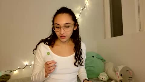 Avaia online show from January 8, 3:43 am