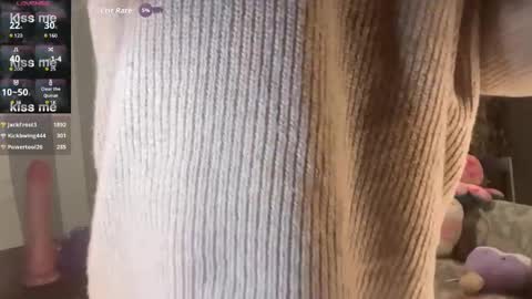 awesomeblossommm online show from April 12, 11:28 pm