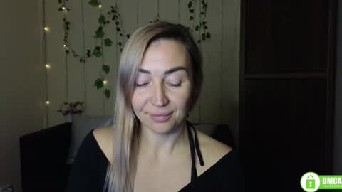 Jully online show from December 20, 6:45 pm