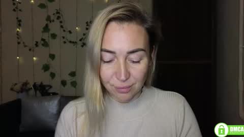 Jully online show from November 10, 6:47 pm