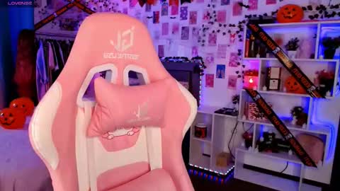 Ayla hill online show from October 24, 12:23 pm